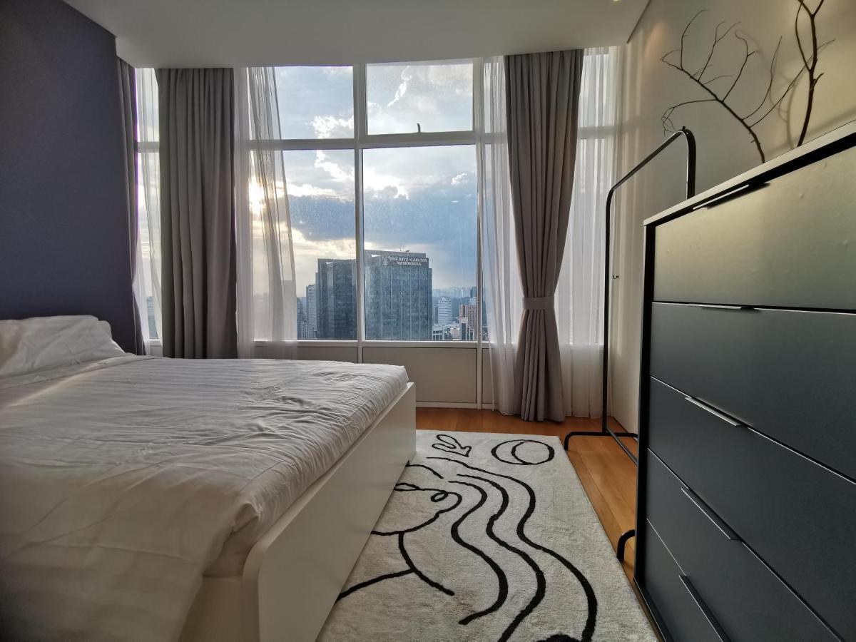 Sky Suites Klcc By Autumn Suites Premium Stay Kuala Lumpur Exterior photo